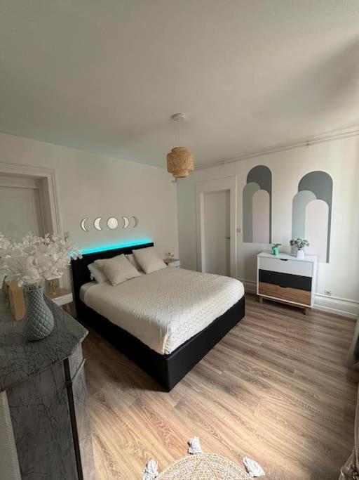 A&M Games And Spa Charleville-Mezieres Ngoại thất bức ảnh